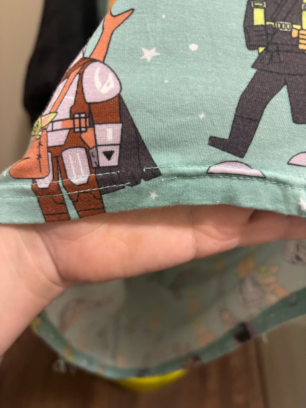 Little Sleepies Mint Tunic with Star Wars Grogu & Mandalorian Print - Picture 4 of 4